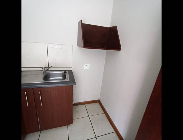 2 BEDROOM PROPERTY TO RENT IN DIE BULT